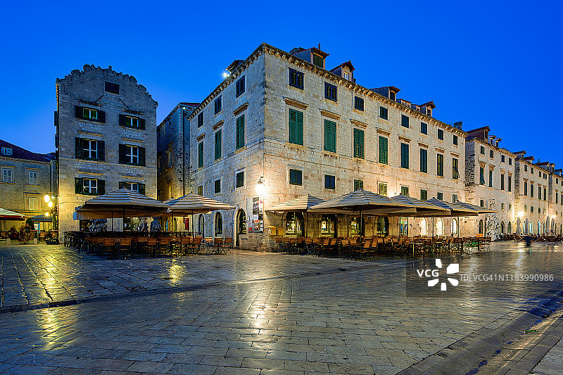 克罗地亚杜布罗夫尼克老城斯特拉顿大街的经典景色图片素材