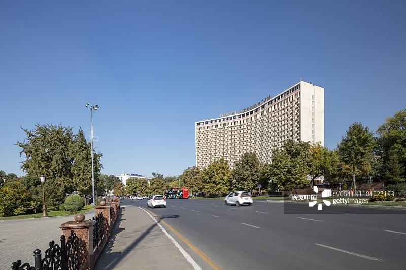 乌兹别克斯坦塔什干市中心著名的苏联时期乌兹别克斯坦酒店图片素材