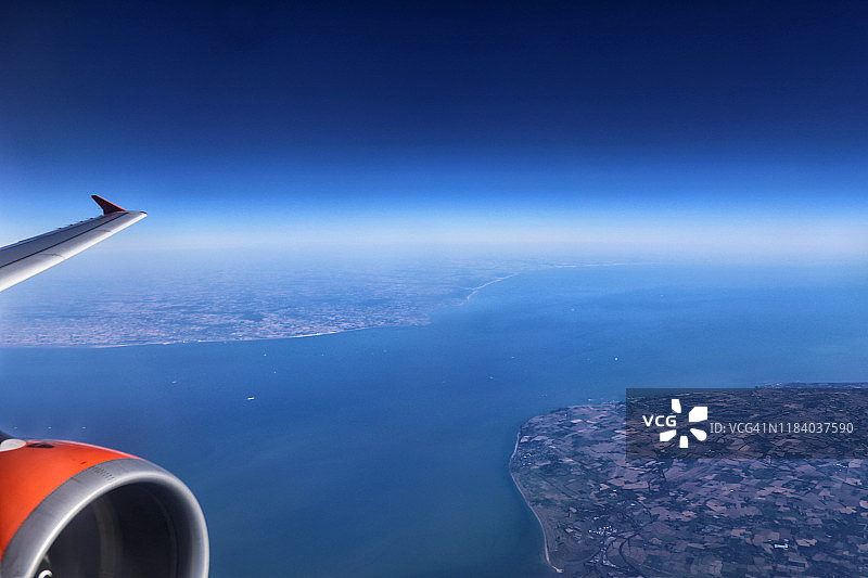 飞机上的英吉利海峡航拍景色图片素材
