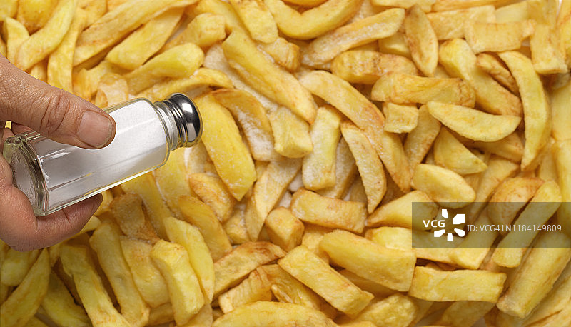 过量摄入盐分的危害图片素材