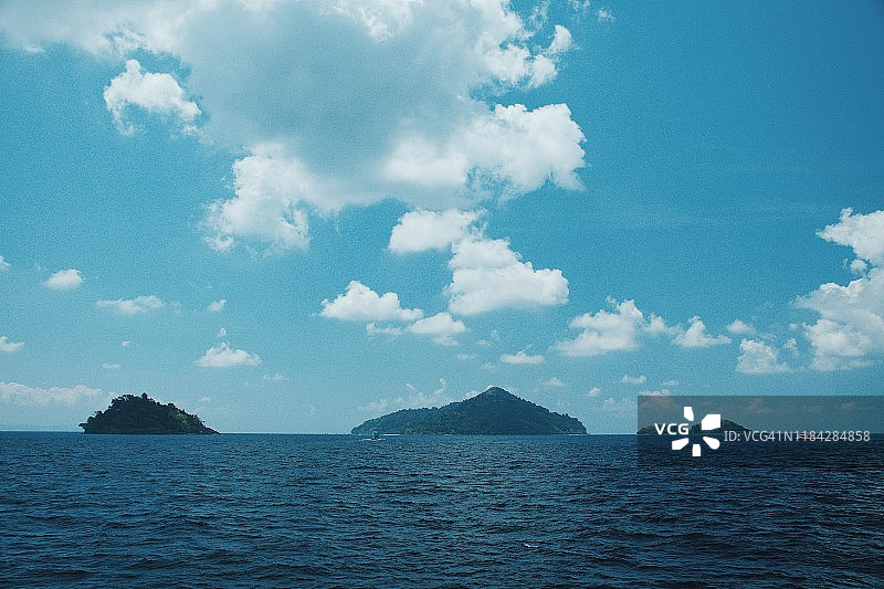 泰国象岛附近小岛的风景图片素材