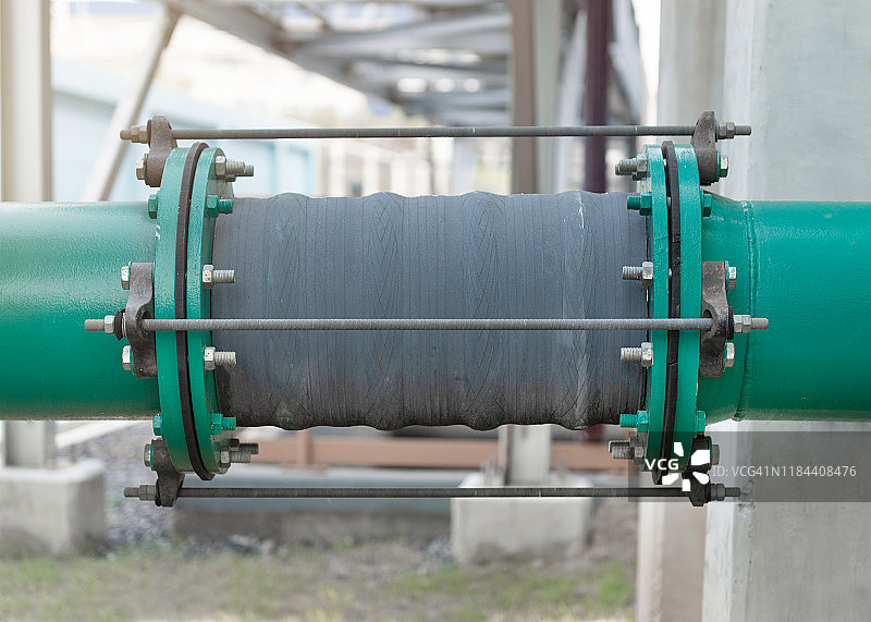 管道系统中用于膨胀的波纹柔性接头图片素材