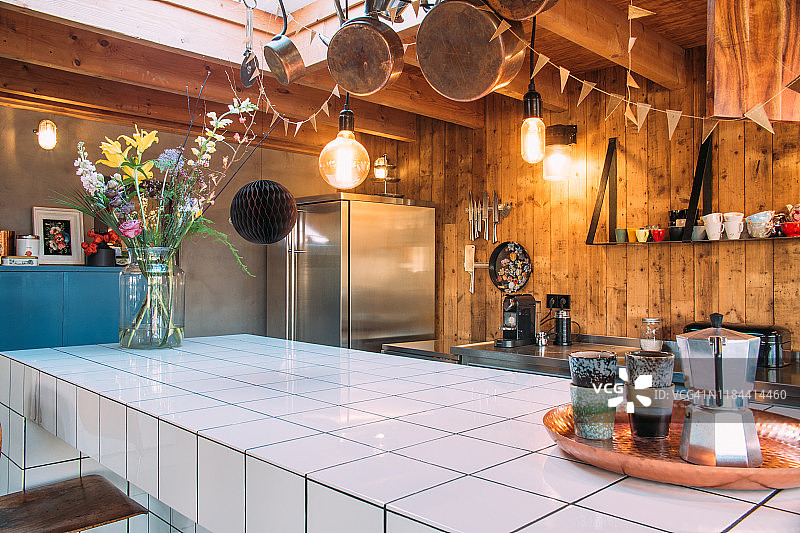 斯堪的纳维亚现代风格咖啡厅式厨房内景图片素材
