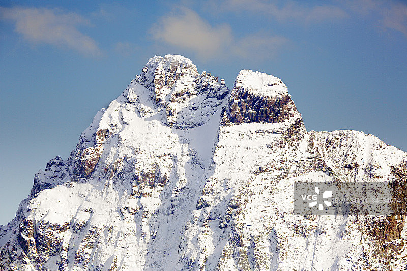 从法国沙托勒纳尔峰看意大利维索山图片素材