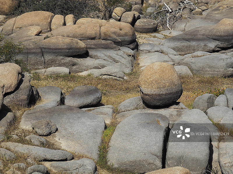 沃森湖水库花岗岩峡谷特写，亚利桑那州普雷斯科特图片素材