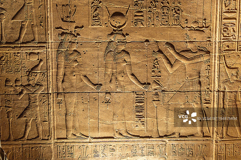 菲莱伊西斯神庙的埃及象形文字图片素材