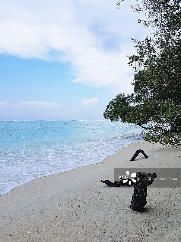 安静干净的海滩图片素材