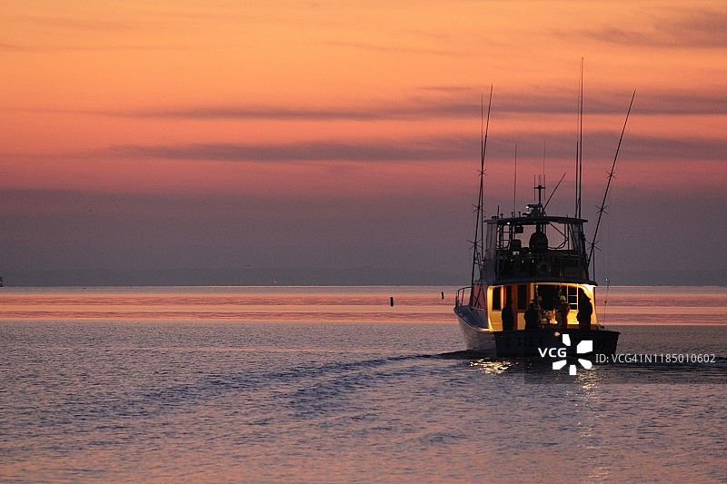 去钓鱼图片素材