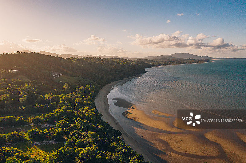 使命海滩海岸线图片素材