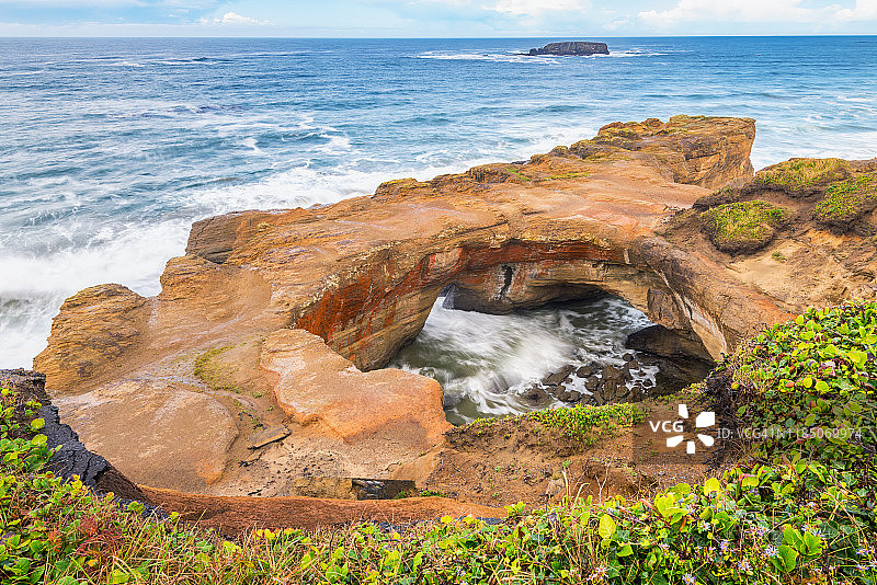 美国俄勒冈州獭岩的魔鬼大碗图片素材