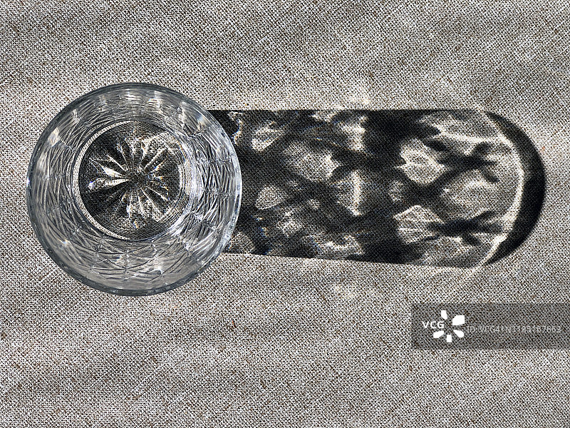 阴影水杯俯视图图片素材