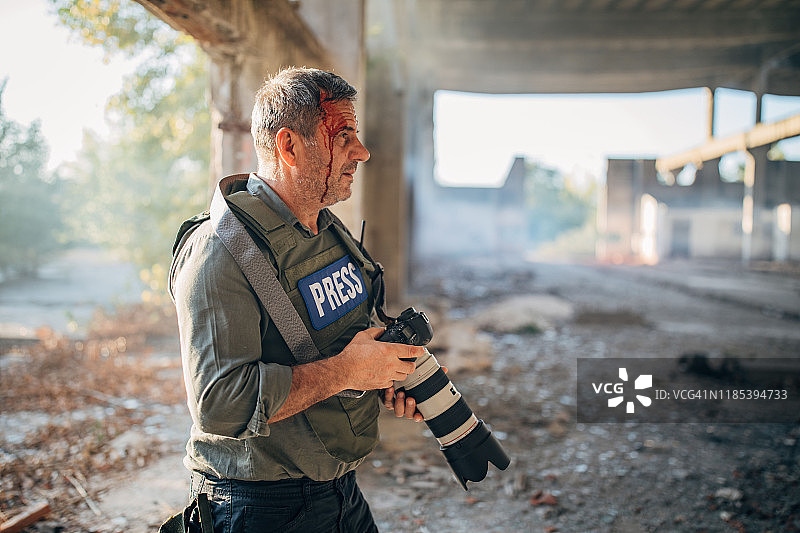 战地记者，危险职业图片素材