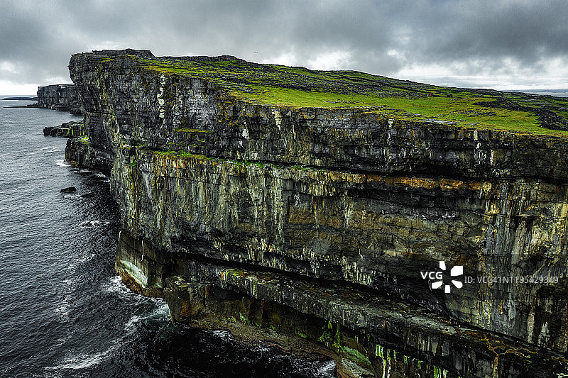 邓阿昂乌萨斯图片素材