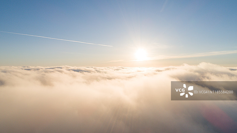 云端日出图片素材