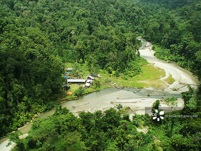 黄金勘探营地图片素材
