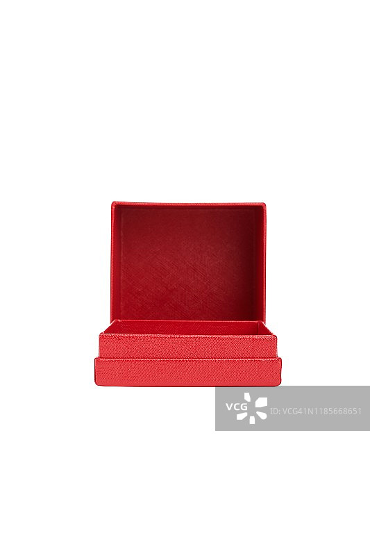 白色背景上孤立的红色珠宝盒图片素材