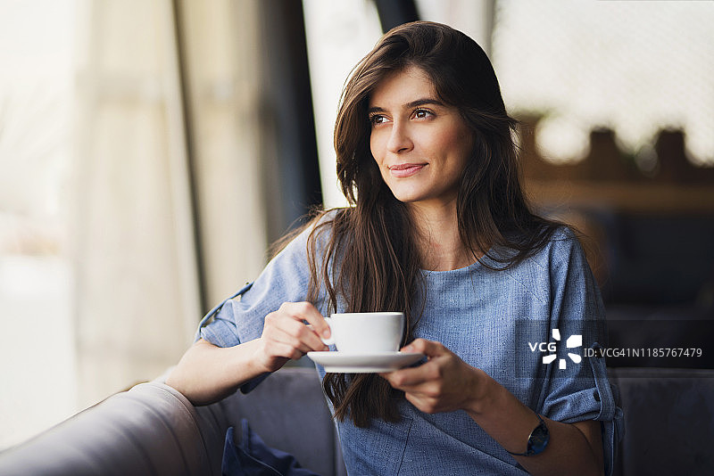 一杯完美的咖啡唤醒所有感官图片素材