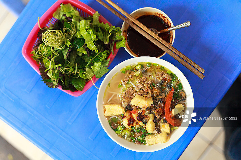 越南螺蛳粉俯视图图片素材