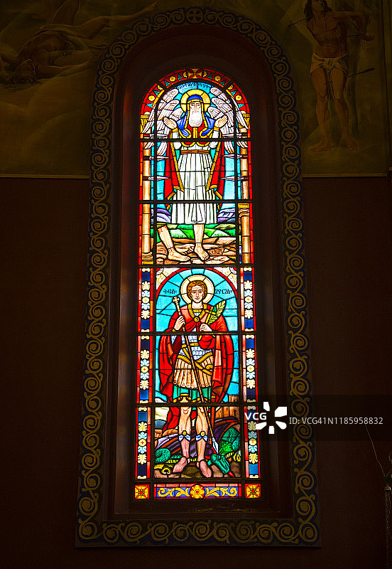 埃塞俄比亚亚的斯亚贝巴圣三一大教堂的彩色玻璃窗图片素材