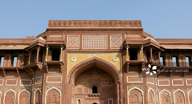 印度北方邦阿格拉红堡，公众大厅的入口大门细节图片素材