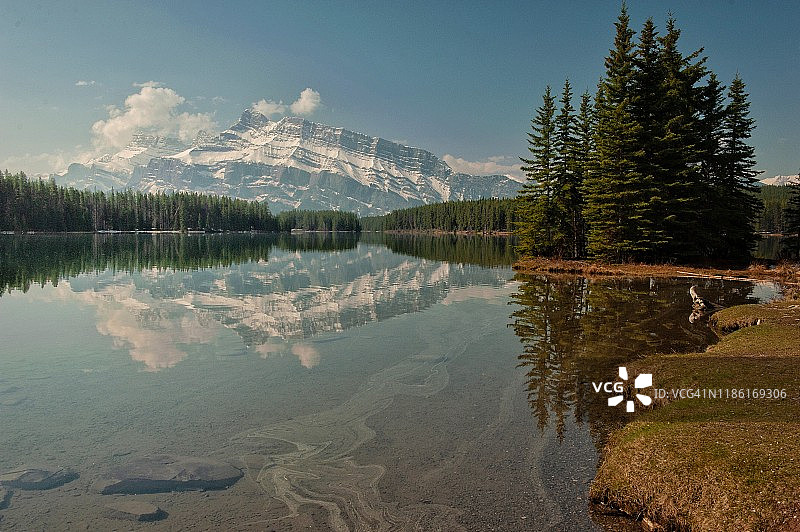 镜面晨曦图片素材