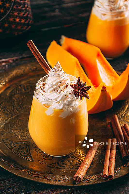 南瓜香料拿铁图片素材