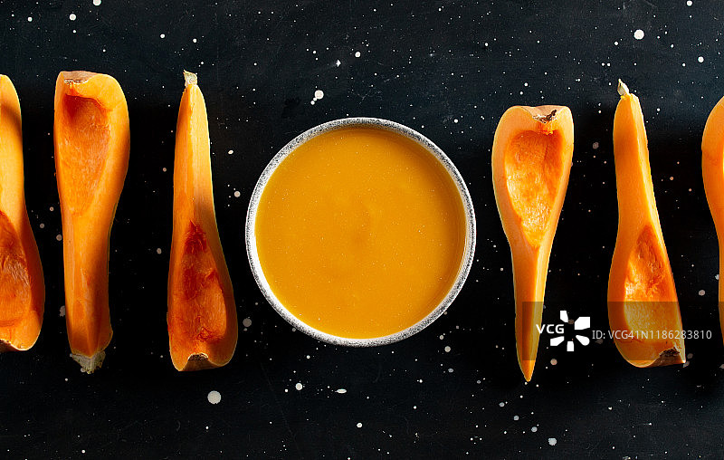 南瓜汤俯视图图片素材