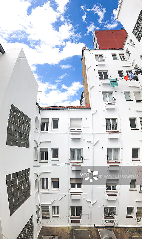 扭曲的房屋内院图像图片素材