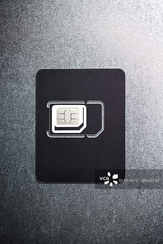 俯视桌子上的SIM卡图片素材