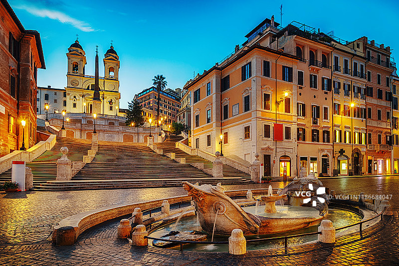 西班牙阶梯的巴卡西亚喷泉图片素材