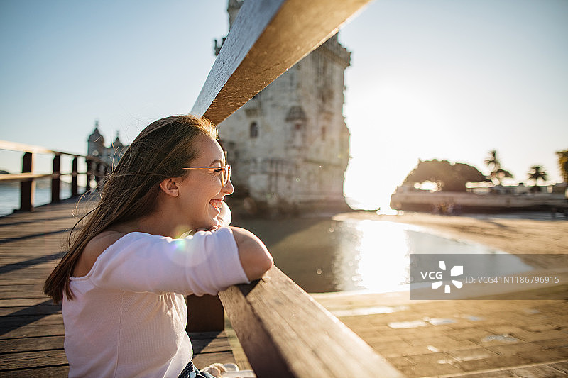 抛开烦恼，享受美好的一天图片素材