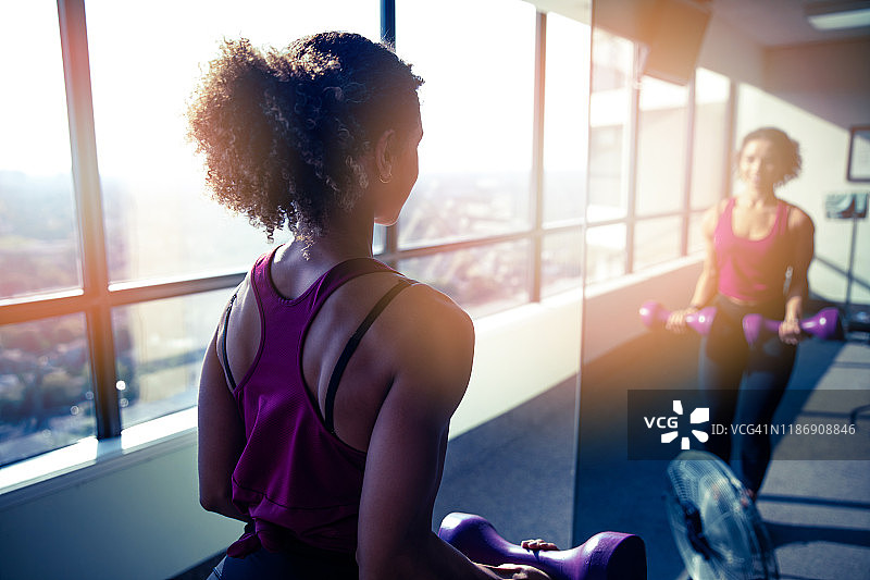 举重女人图片素材
