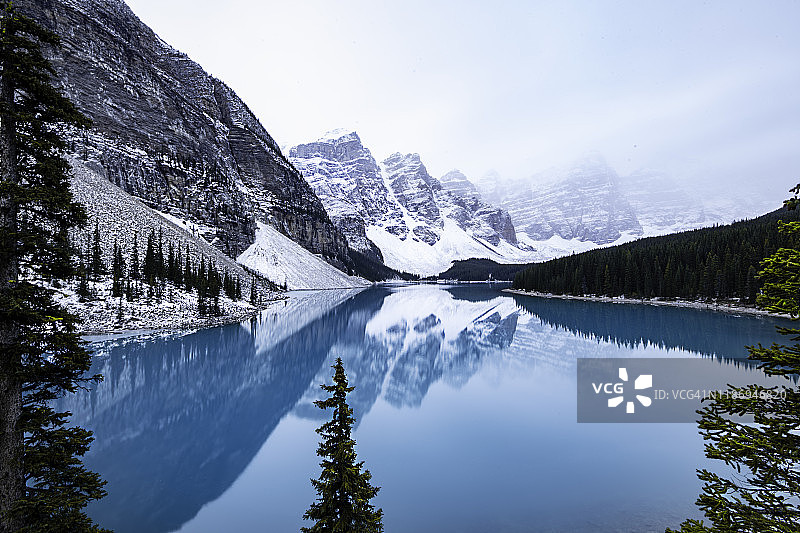 梦莲湖图片素材