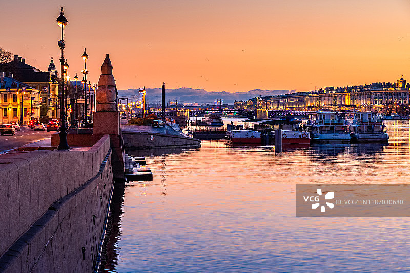 圣彼得堡城市与涅瓦河风光图片素材