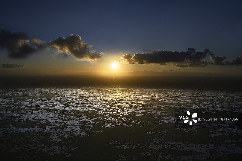 佛罗里达州大沼泽地国家公园的日落沼泽图片素材