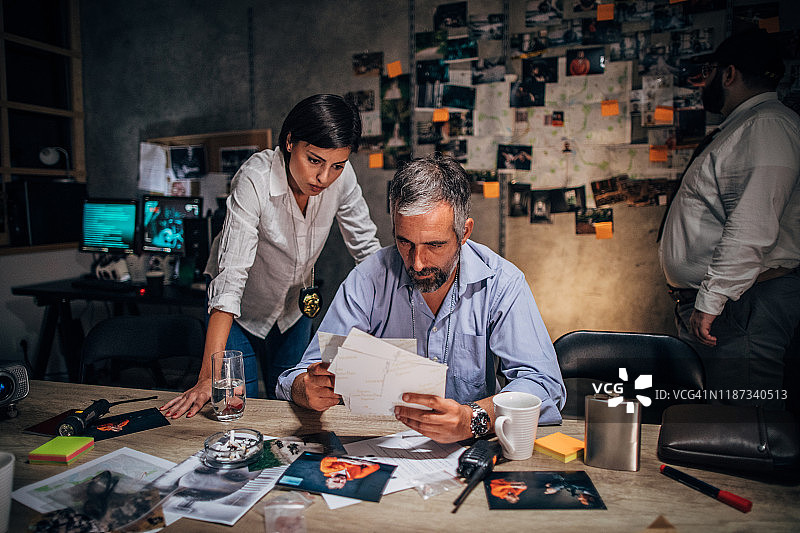 侦探合作图片素材