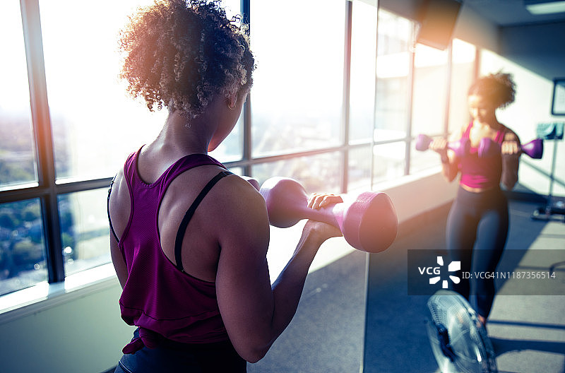 举重女人图片素材