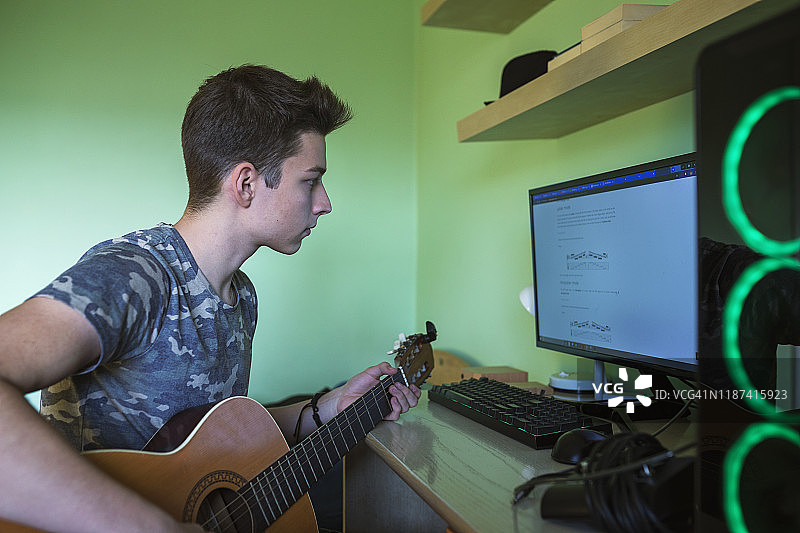 青少年音乐人图片素材