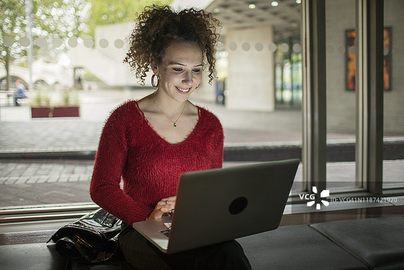 公共服务窗口图片素材