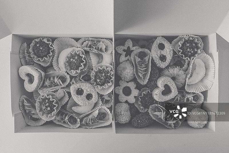 盒子里的自制阿尔及利亚甜点特写图片素材