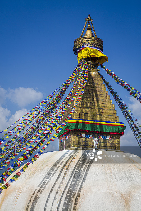 尼泊尔加德满都的标志性佛教遗址：博达哈大佛塔图片素材