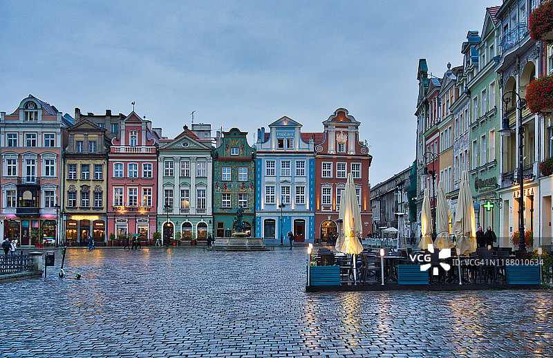 波兰波兹南的黄昏老市场图片素材