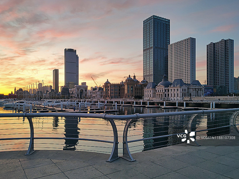 壮观的天空，中国大连东港图片素材