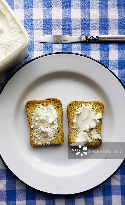 克里特岛斯塔卡黄油配弗里加尼亚大麦面包图片素材