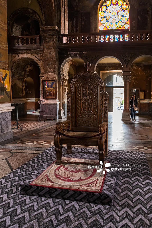格鲁吉亚阿扎尔首府巴统圣母诞辰主教座堂内部族长椅图片素材