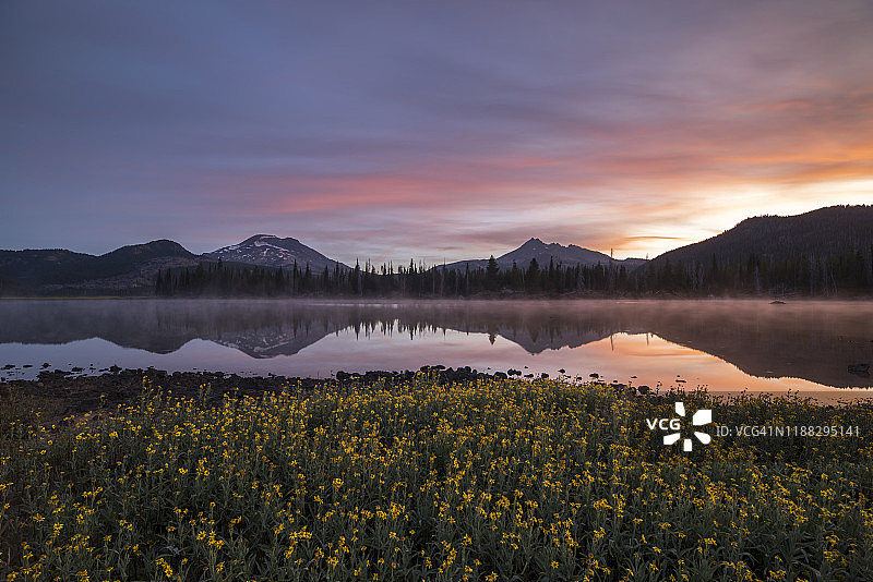 斯帕克斯湖日出图片素材