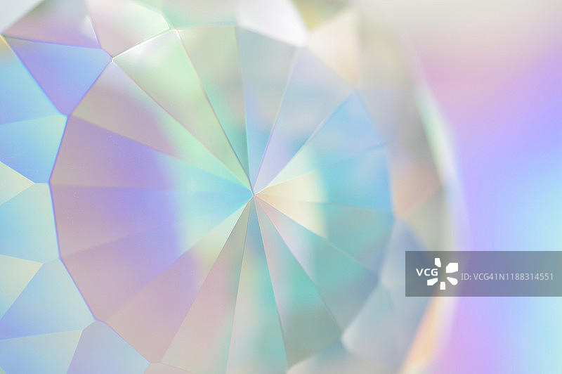 柔和的彩色水晶切面图片素材