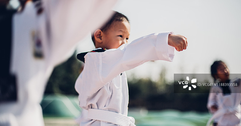 幼儿园空手道课程图片素材