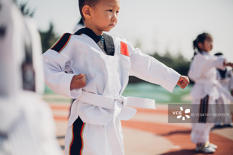 幼儿园空手道课程图片素材