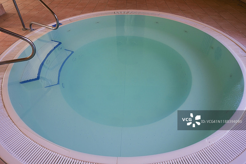 圆形水池图片素材